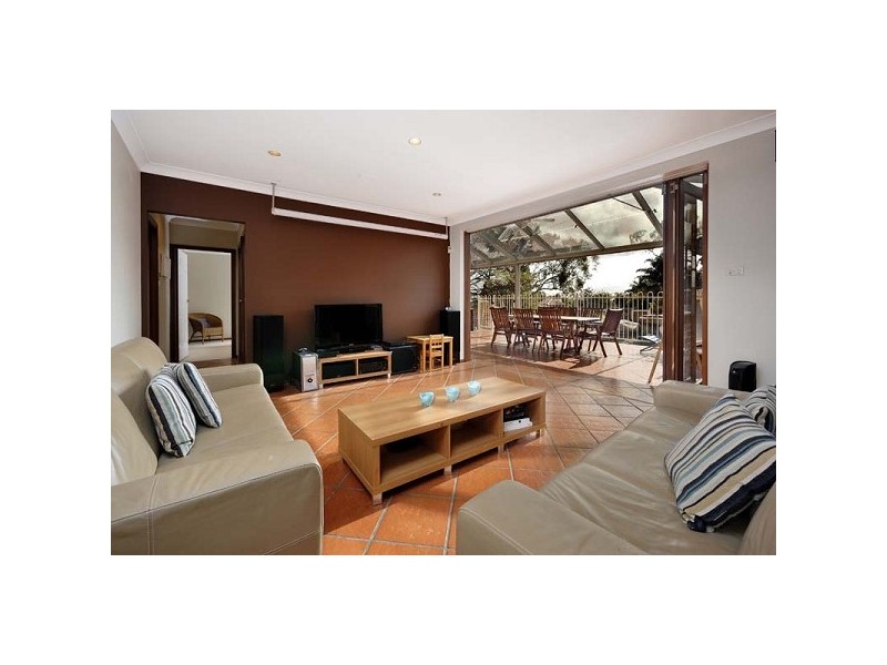 1 Royal Oak Drive, Alfords Point NSW 2234