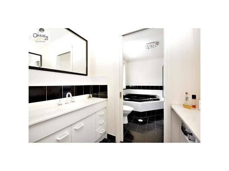 26 The Woods Circuit, Menai NSW 2234