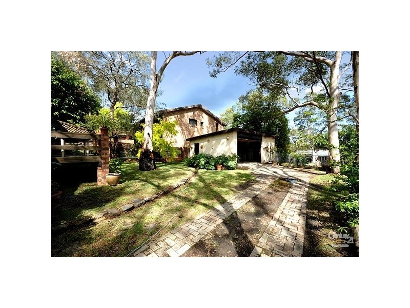 27 StGeorge Cres, Sandy Point NSW 2172