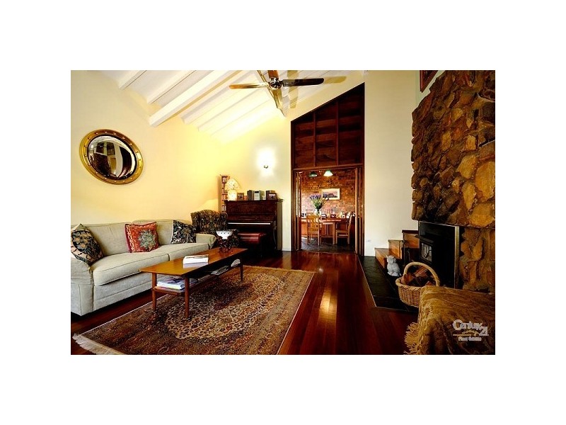 27 StGeorge Cres, Sandy Point NSW 2172