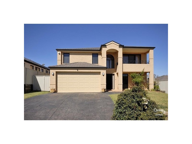 24 Hovea Court, Voyager Point NSW 2172