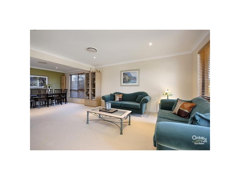 24 Hovea Court, Voyager Point NSW 2172