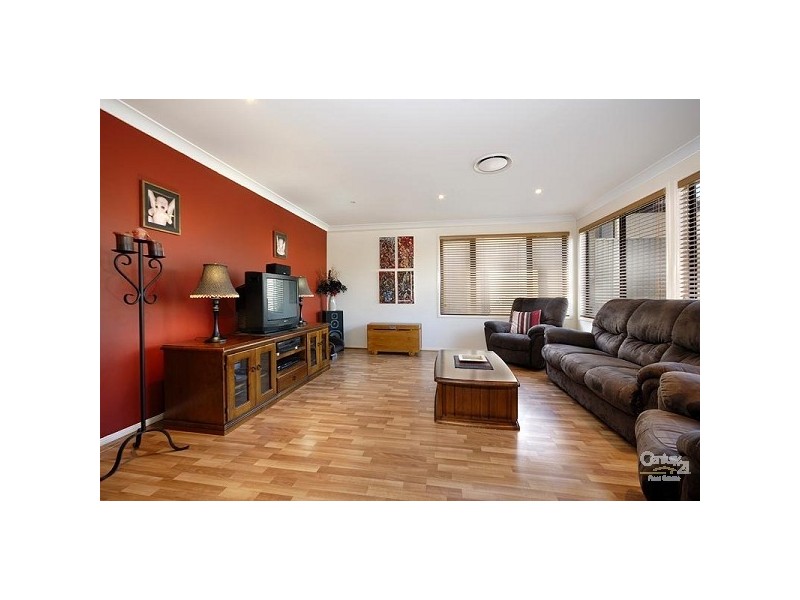 24 Hovea Court, Voyager Point NSW 2172