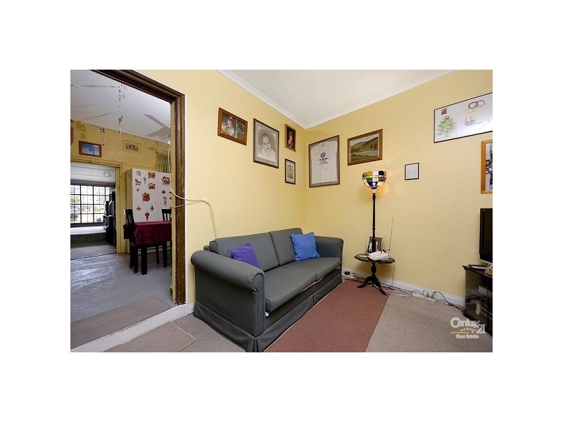 47 Barwon Park Road, St Peters NSW 2044