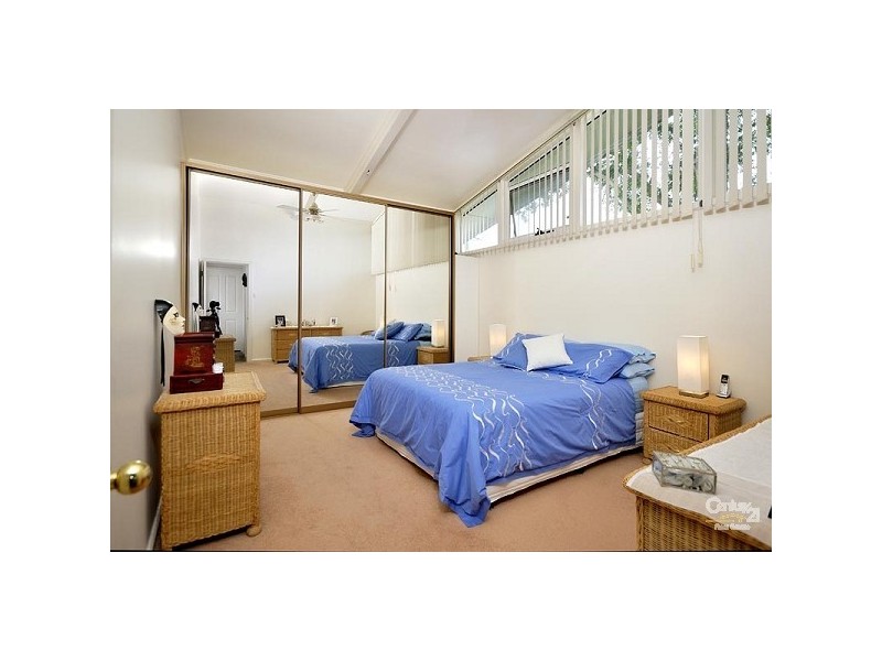 104 Hillcrest Ave, Greenacre NSW 2190
