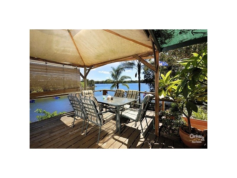 232 Henry Lawson Drive, Georges Hall NSW 2198