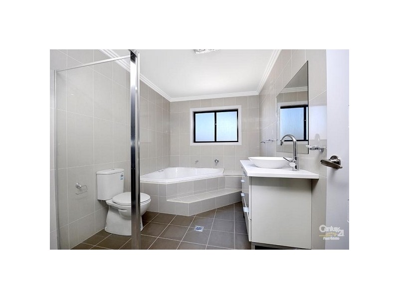 18 Wilbung Road, Illawong NSW 2234