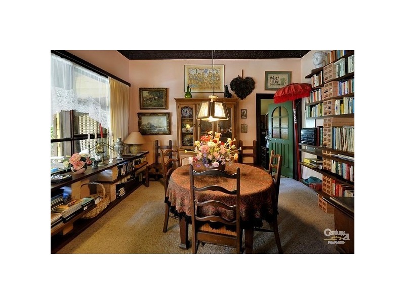 8 Thorp Road, Woronora NSW 2232