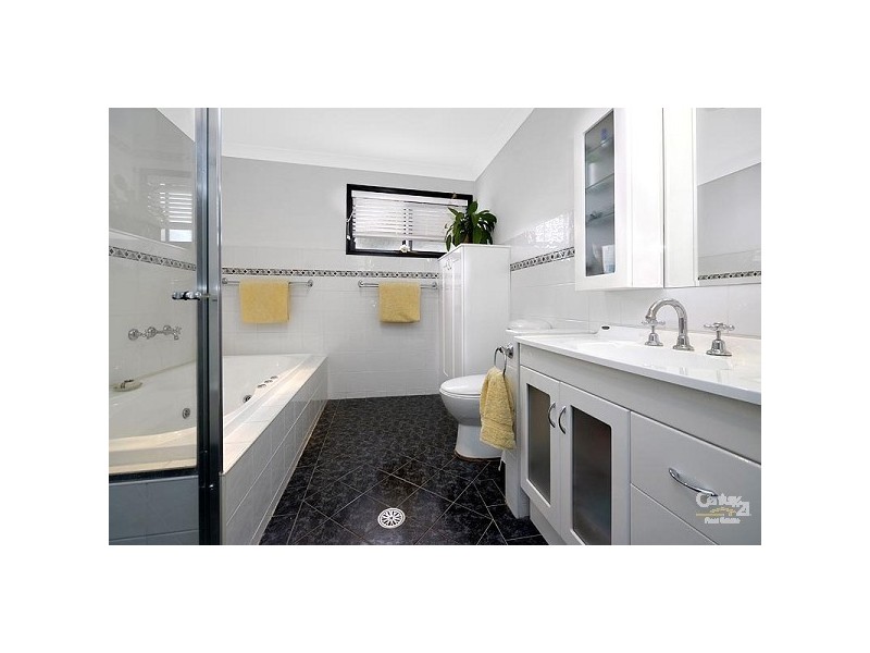 131 Hall Drive, Menai NSW 2234