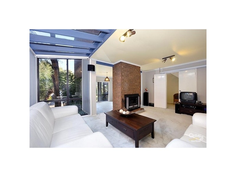 10 Brushwood Drive, Alfords Point NSW 2234