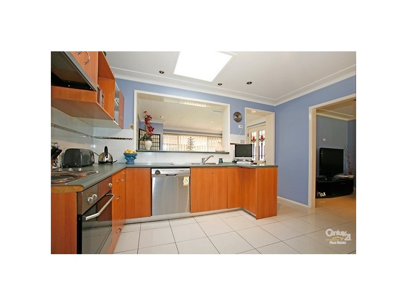 31 St George Cres, Sandy Point NSW 2172
