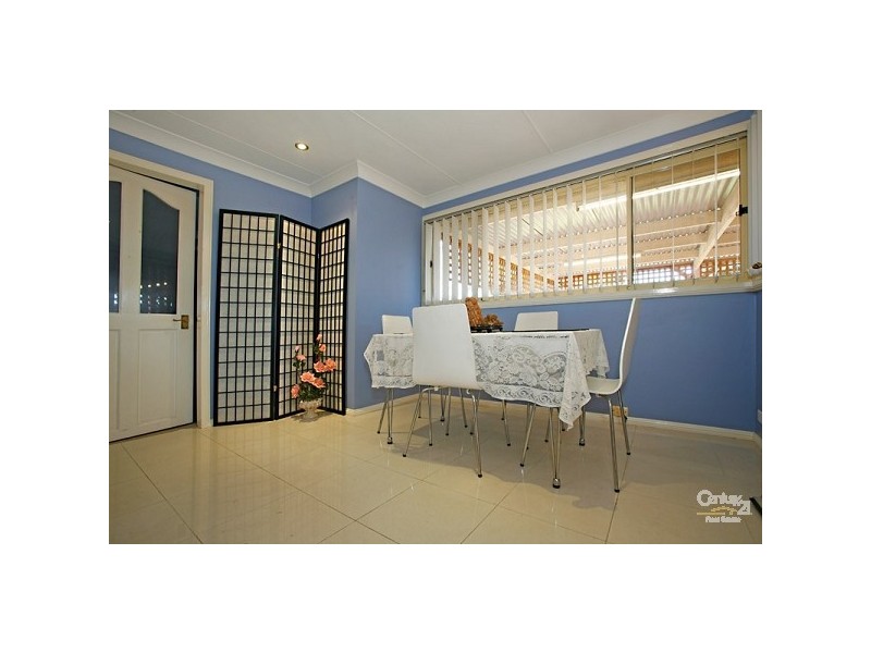 31 St George Cres, Sandy Point NSW 2172