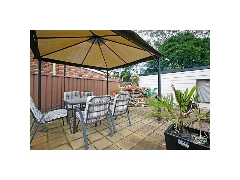 31 St George Cres, Sandy Point NSW 2172