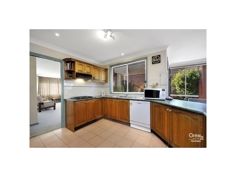 8 Brownlow Court, Wattle Grove NSW 2173