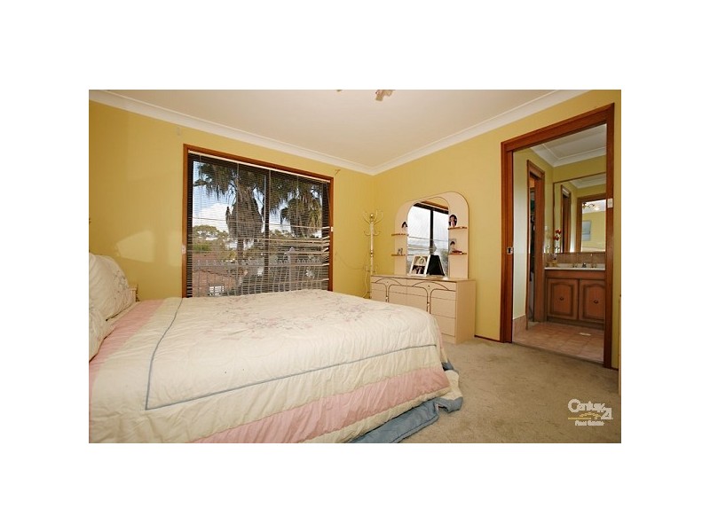 2A Norval Place, Illawong NSW 2234