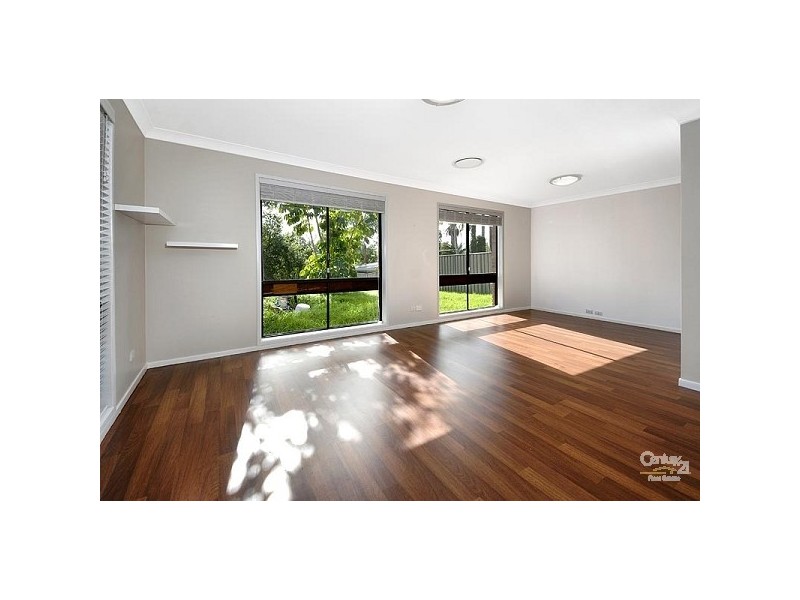 4 Panama Cl, Illawong NSW 2234
