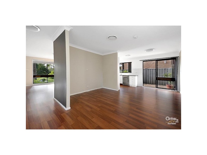 4 Panama Cl, Illawong NSW 2234