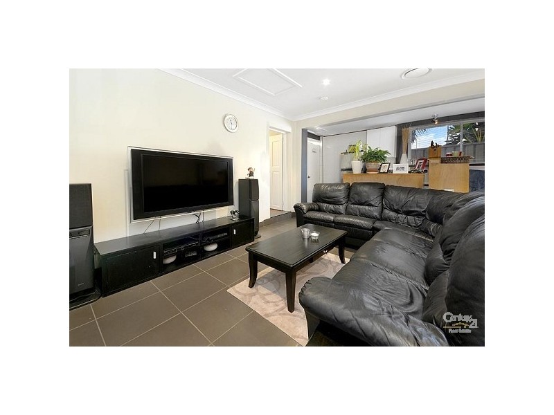 4 Panama Cl, Illawong NSW 2234
