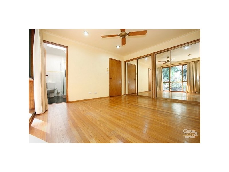 7 Ocean Place, Illawong NSW 2234