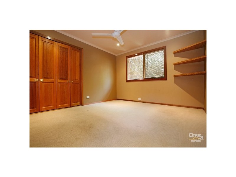 7 Ocean Place, Illawong NSW 2234