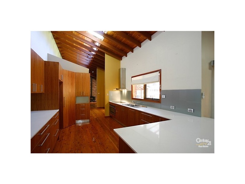 7 Ocean Place, Illawong NSW 2234