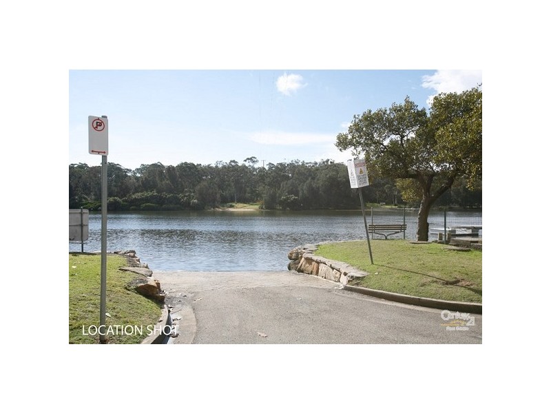 24 St George Cres, Sandy Point NSW 2172