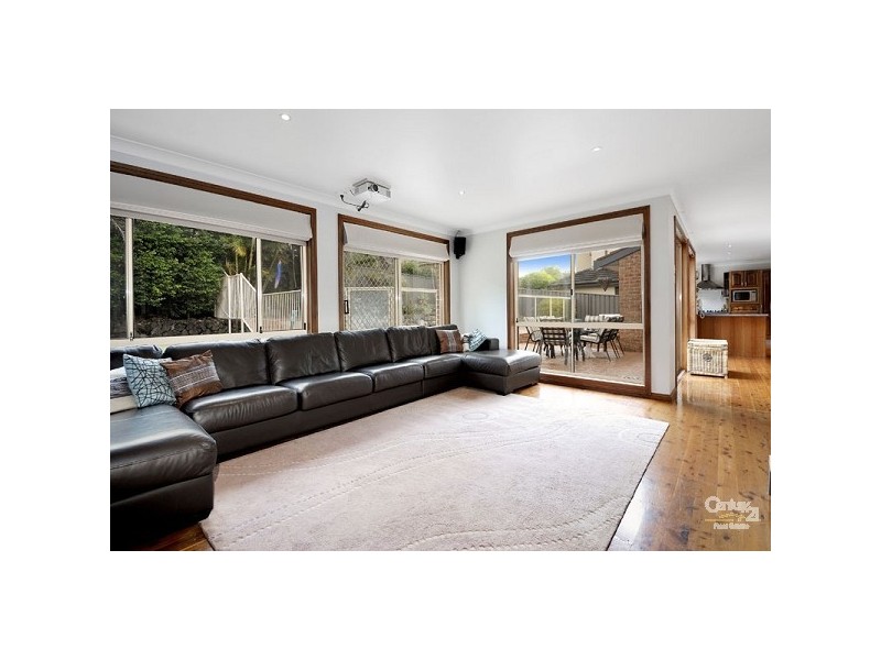 62 Griffin Parade, Illawong NSW 2234