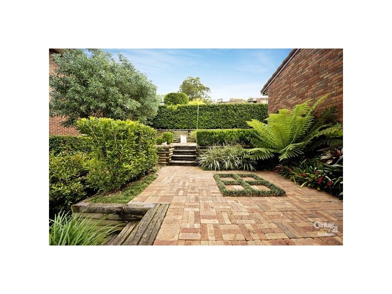 7 McPherson Pl, Illawong NSW 2234