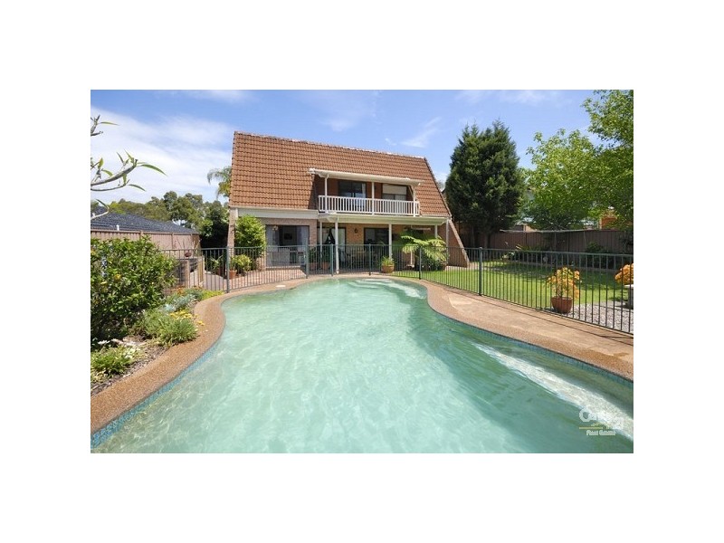 8 Ribbon Gum  Close, Alfords Point NSW 2234