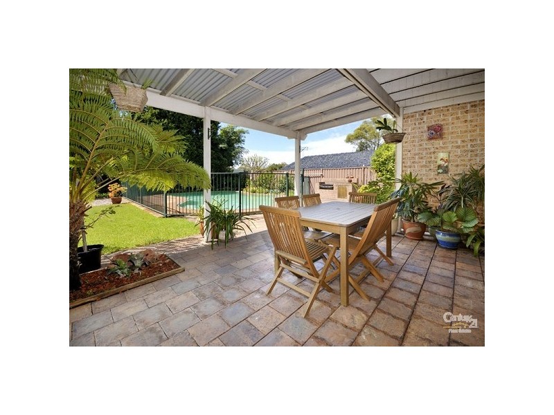 8 Ribbon Gum  Close, Alfords Point NSW 2234
