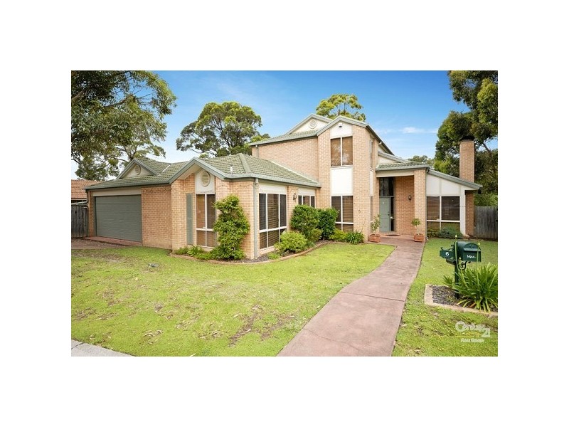 6 Fiddlewood Grove, Menai NSW 2234