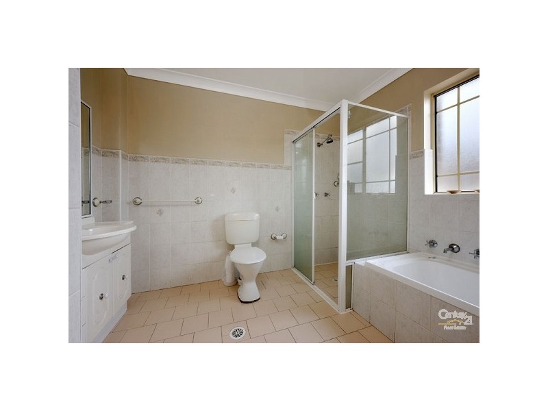 8/24 Arnold Place, Menai NSW 2234