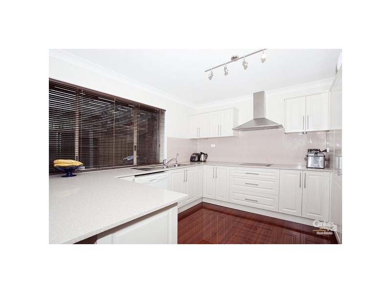 50 Blaxland Drive, Illawong NSW 2234