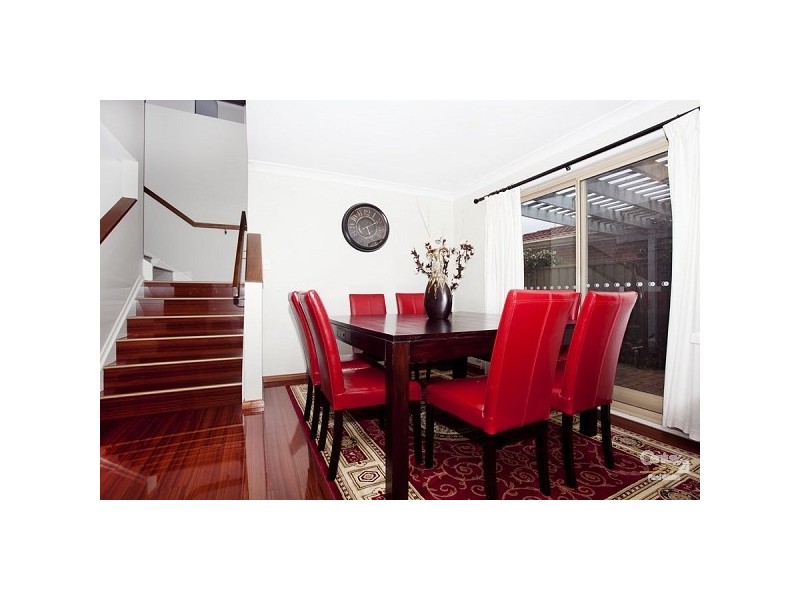 50 Blaxland Drive, Illawong NSW 2234