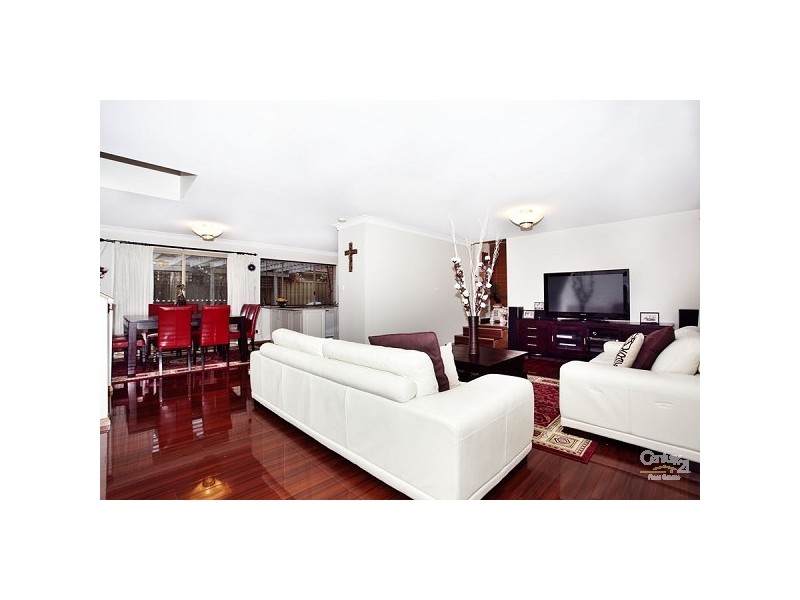 50 Blaxland Drive, Illawong NSW 2234