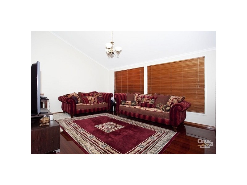 50 Blaxland Drive, Illawong NSW 2234