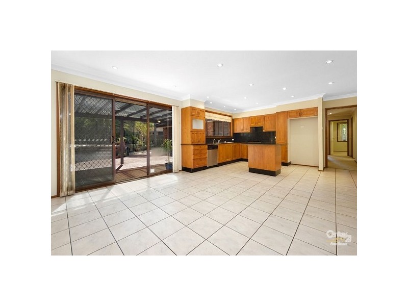 11 Field Place, Illawong NSW 2234