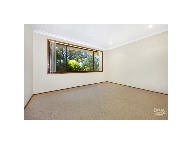 11 Field Place, Illawong NSW 2234