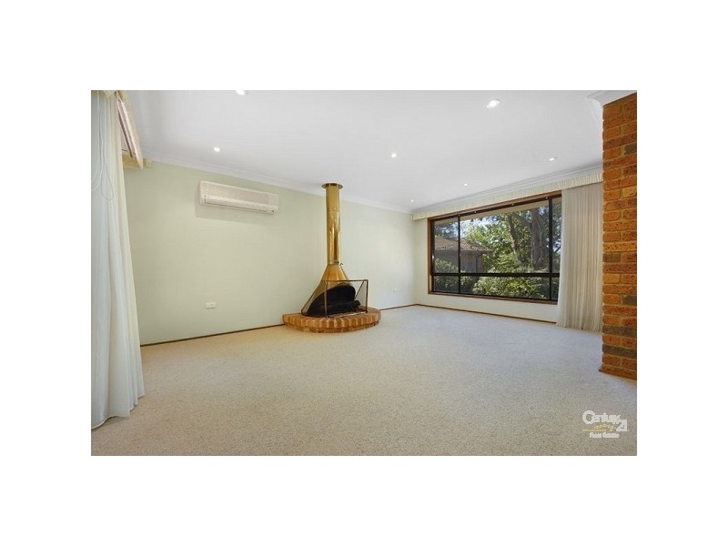 11 Field Place, Illawong NSW 2234