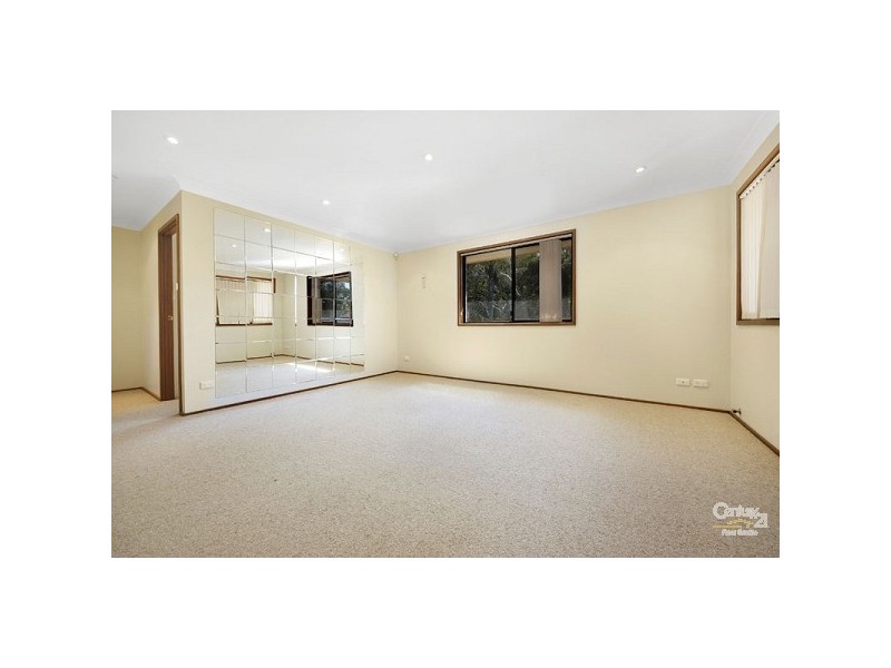 11 Field Place, Illawong NSW 2234