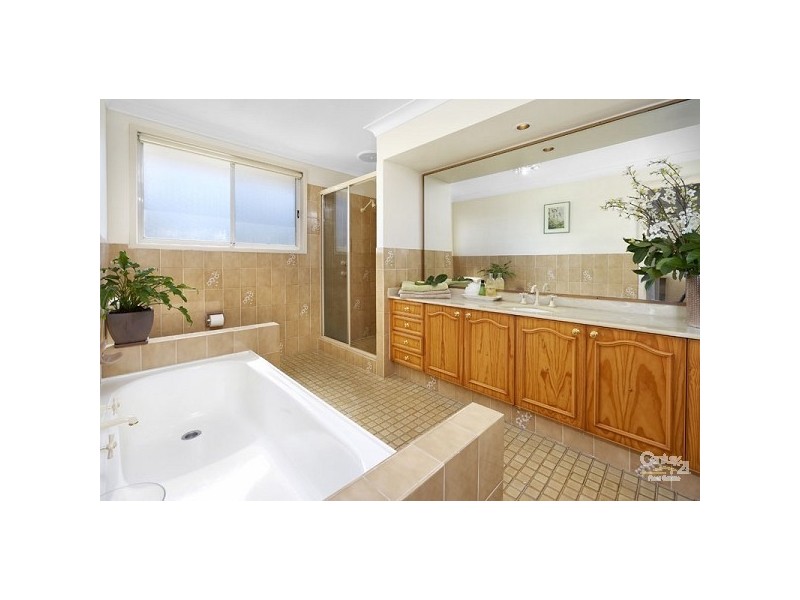 1 Lambeth Place, Illawong NSW 2234