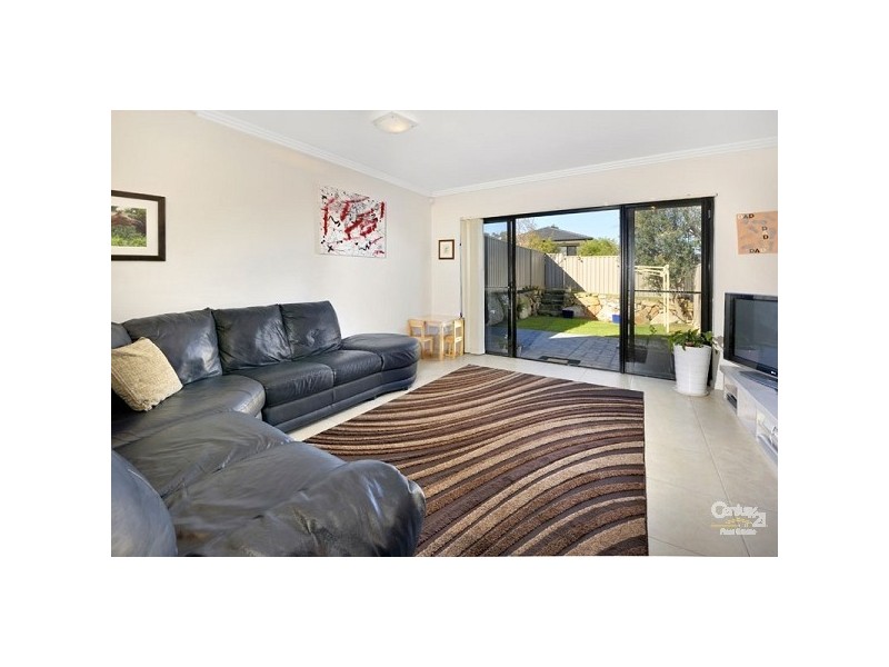 8/54 Osprey Drive, Illawong NSW 2234