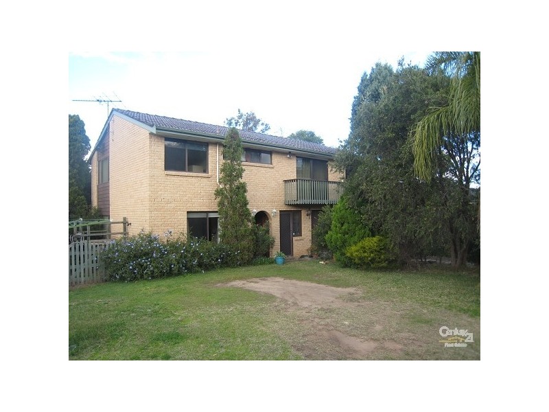 8 Rouse Place, Illawong NSW 2234