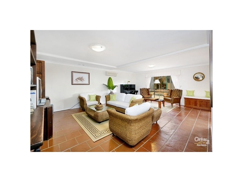 18 Hibiscus Cl, Alfords Point NSW 2234