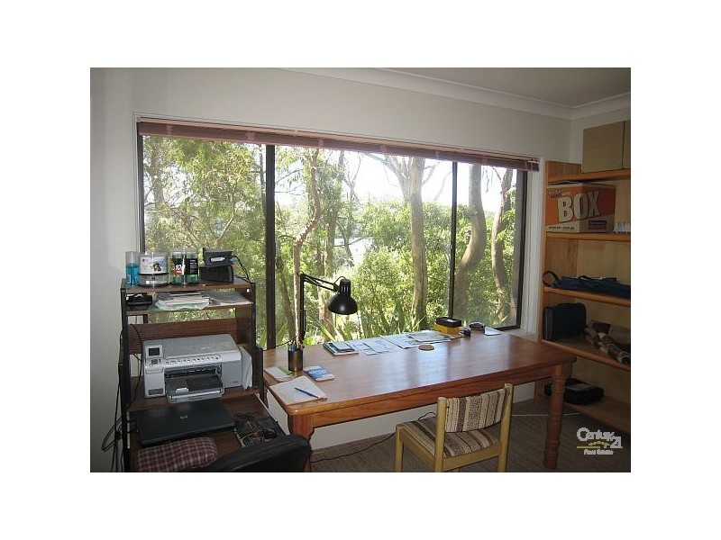 75 Bignell Street, Illawong NSW 2234