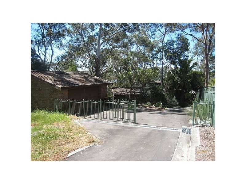 75 Bignell St, Illawong NSW 2234