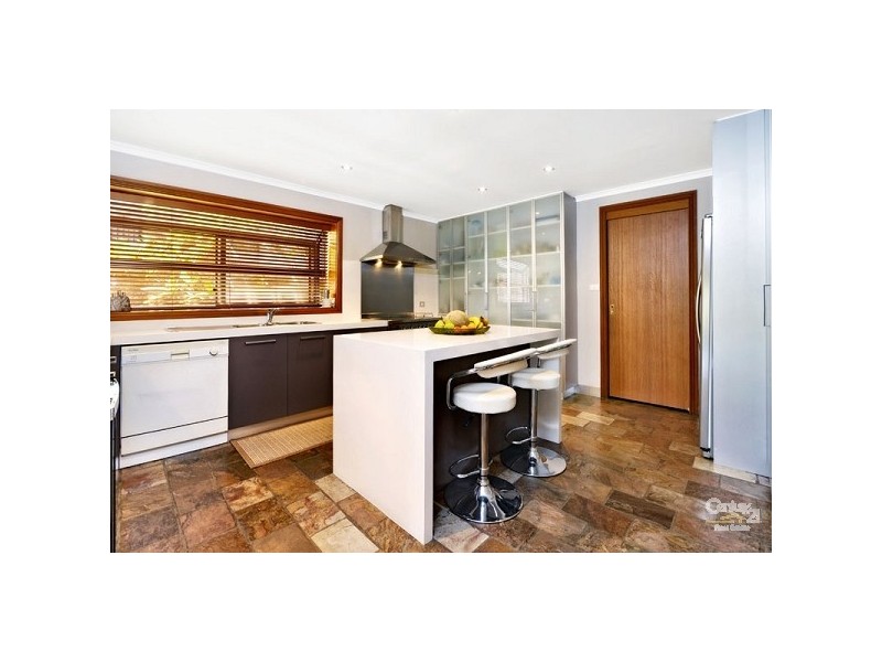 49 Griffin Parade, Illawong NSW 2234