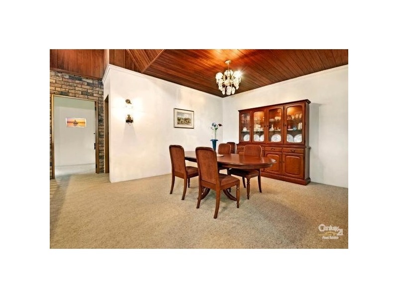 4 Mariner Drive, Illawong NSW 2234