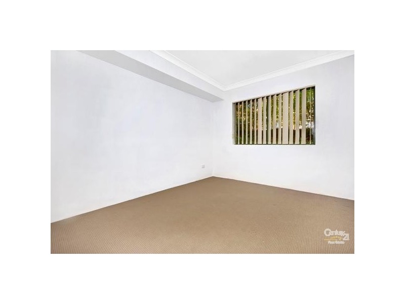 4/20 Leonay St, Sutherland NSW 2232