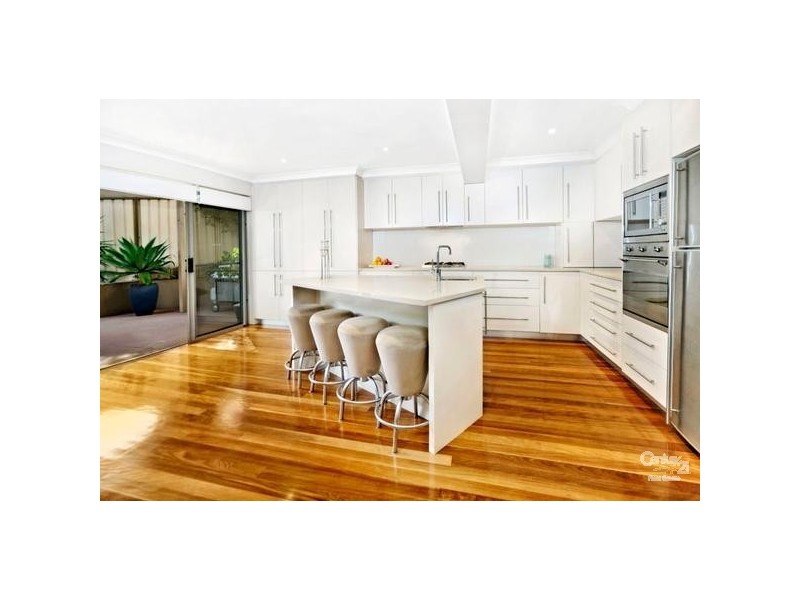 49 Jervis Dr, Illawong NSW 2234